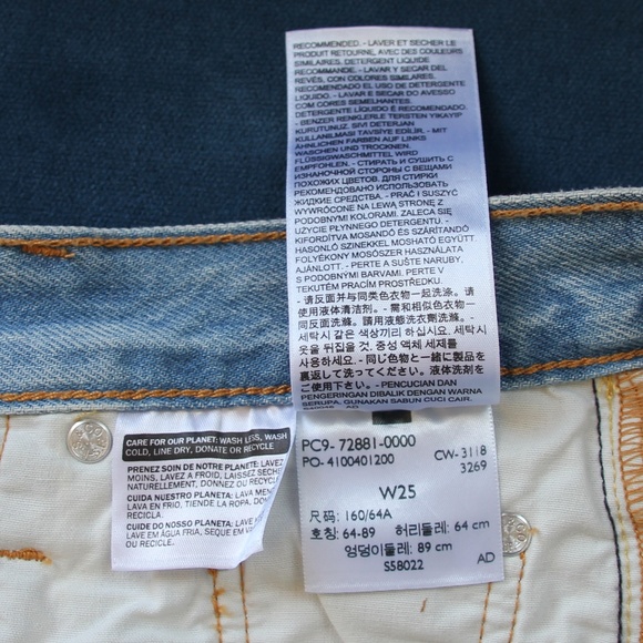 Levi's Bermuda Shorts; Raw Hem; 25W; Never Worn - Picture 3 of 10